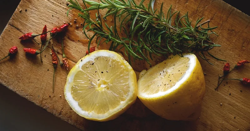 What are the 10 most important knife skills?